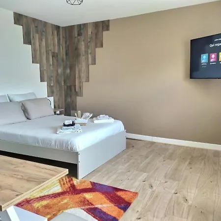 Privee 23m - Canape Lit - Wifi - 120m Bed & Breakfast Woippy