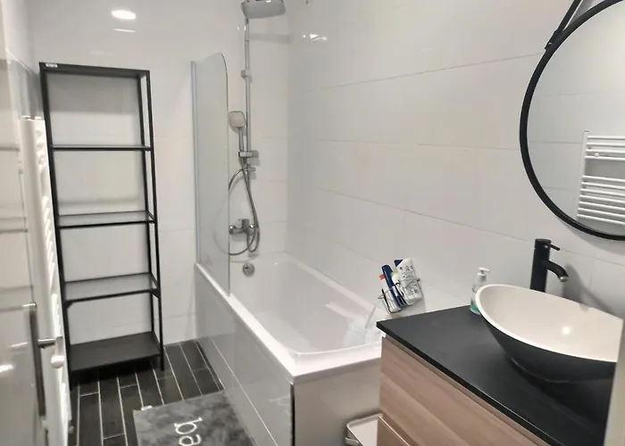 Privee 23m - Canape Lit - Wifi - 120m *